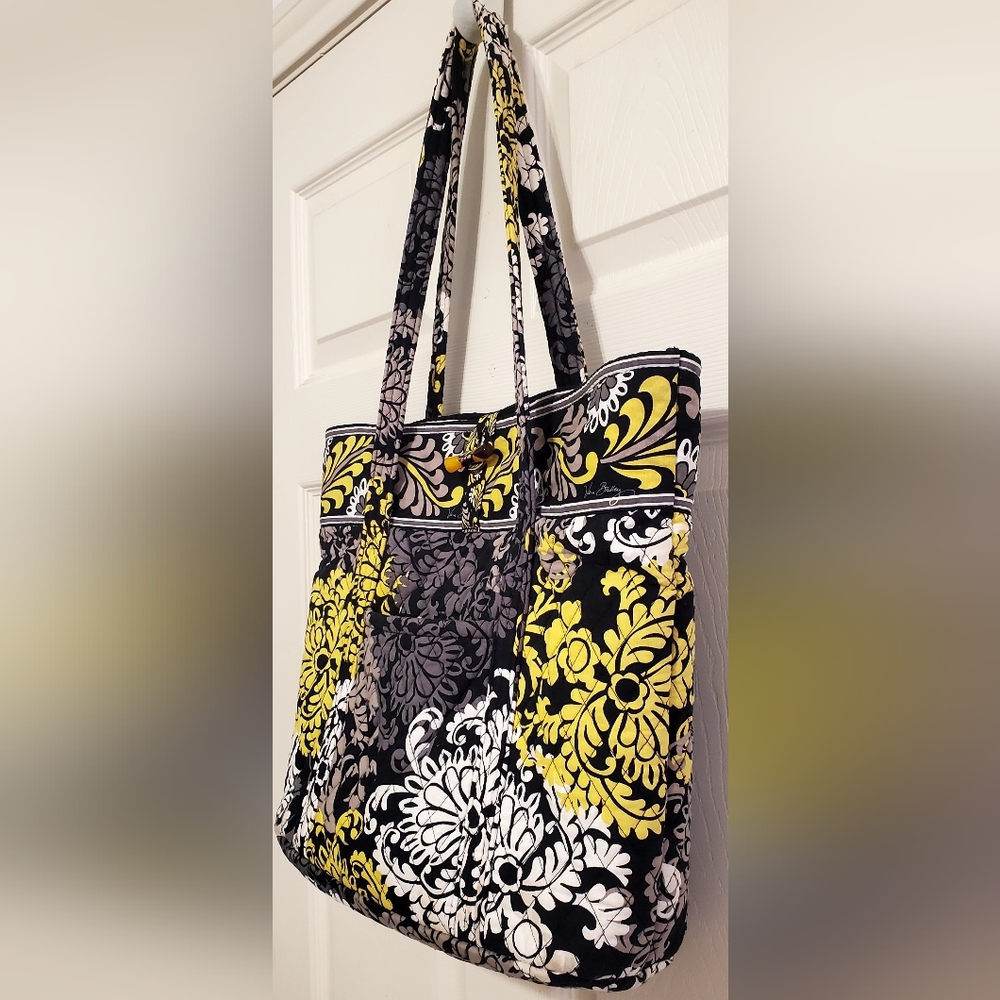 Vera Bradley 17" x 13.5" Tote Bag Barroque retired Print - Picture 2 of 15